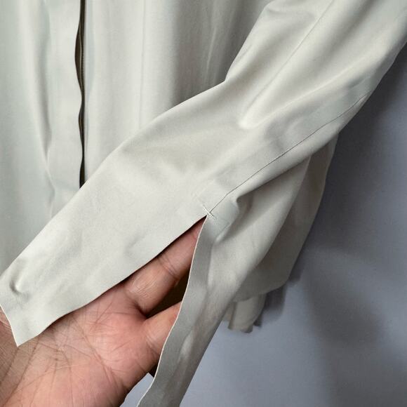 ATHLETA Urbanite Top Blouse Shirt Stretch Beige Commute Work Travel Sz XL - Picture 9 of 15